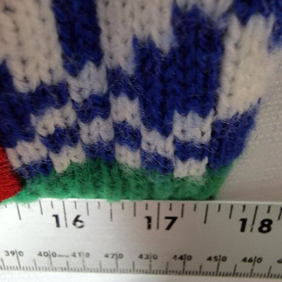 Holiday Time Unisex Christmas Sweater Sz S 34/36 Santa Claus Holding Gift Bag - Picture 9 of 12